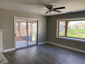 3065 Louise Ln in Springfield, IL - Building Photo - Building Photo
