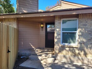 11843 Burning Bnd St in San Antonio, TX - Building Photo - Building Photo