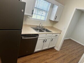 1404 Steam Engine Way NE in Conyers, GA - Building Photo - Building Photo