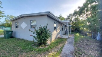 841 NW 12th Ave in Fort Lauderdale, FL - Building Photo