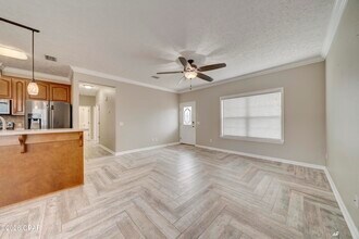 8821 John Pitts Rd in Panama City, FL - Foto de edificio - Building Photo