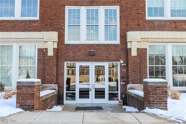 property at 25 E Spaulding St