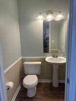 2 Green Meadow Ln in Eureka Springs, AR - Building Photo