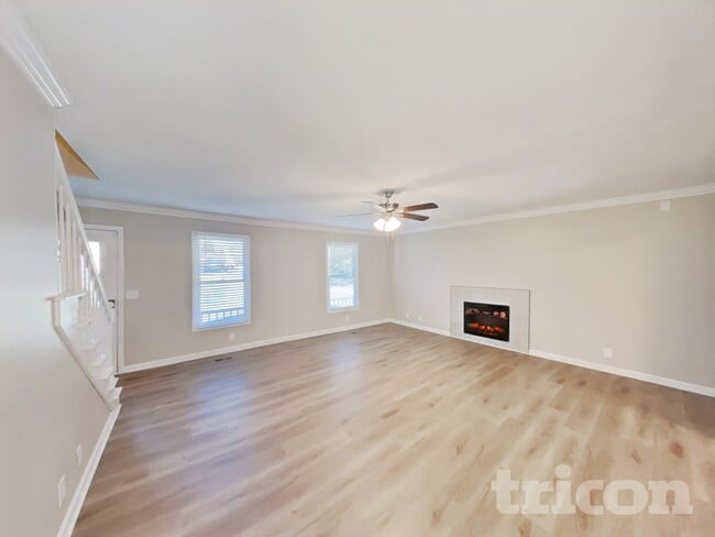 1918 Cross Creek Dr in Murfreesboro, TN - Foto de edificio - Building Photo