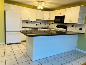 65 Valley St in Medford, MA - Building Photo - Building Photo
