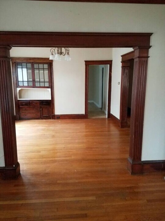 302 Myrtle St in Manchester, NH - Building Photo