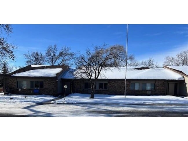 property at 515 6th Ave SE