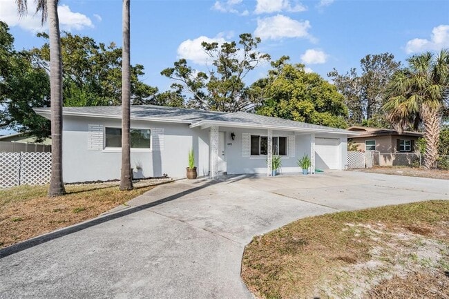 6472-6113 113th St North in Seminole, FL - Building Photo - Building Photo