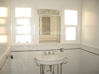 6087 Cashio St, Unit david anderman in Los Angeles, CA - Foto de edificio