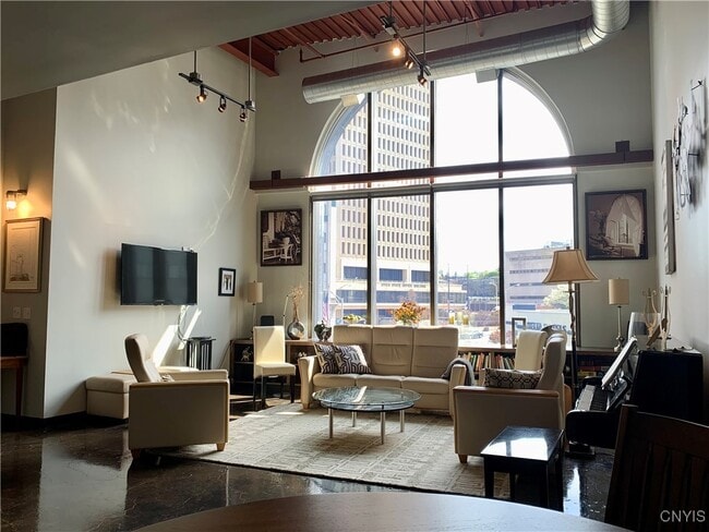 520 Seneca St in Utica, NY - Building Photo - Building Photo