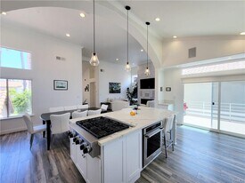 5532 Spinnaker Bay Dr in Long Beach, CA - Building Photo
