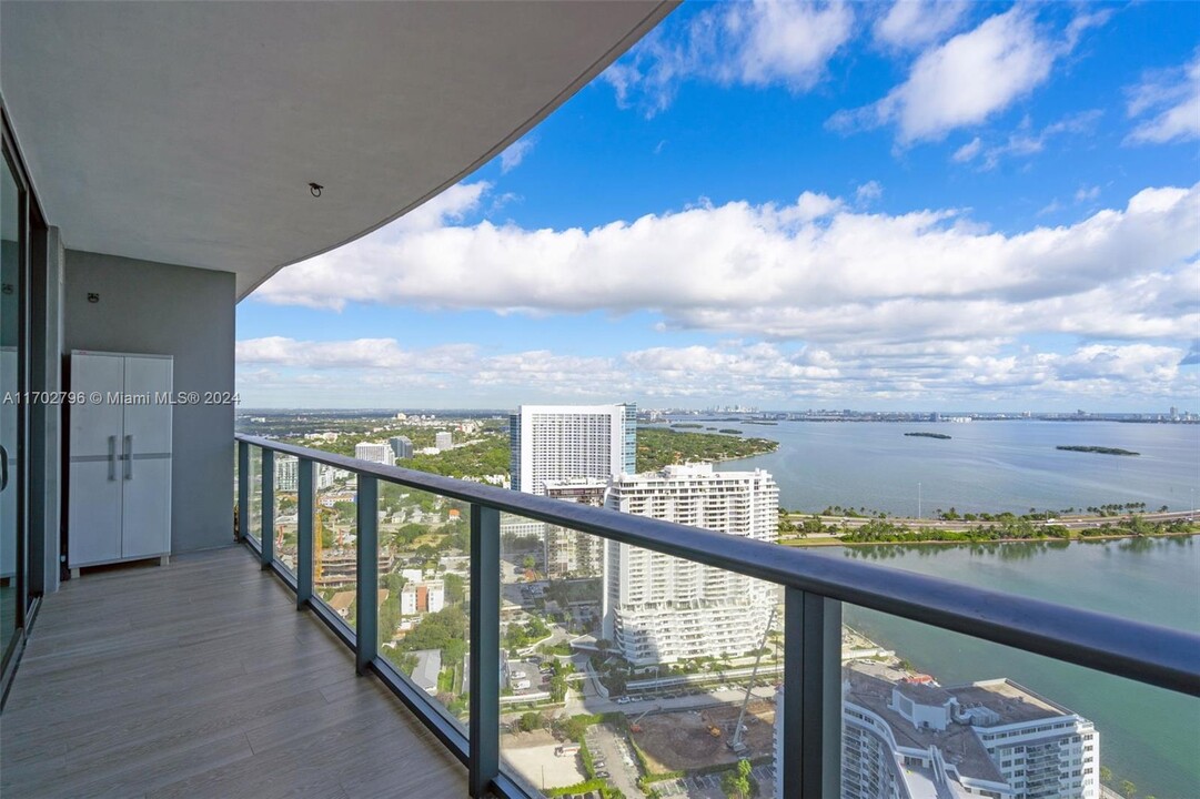 501 NE 31st St, Unit #3704 in Miami, FL - Building Photo