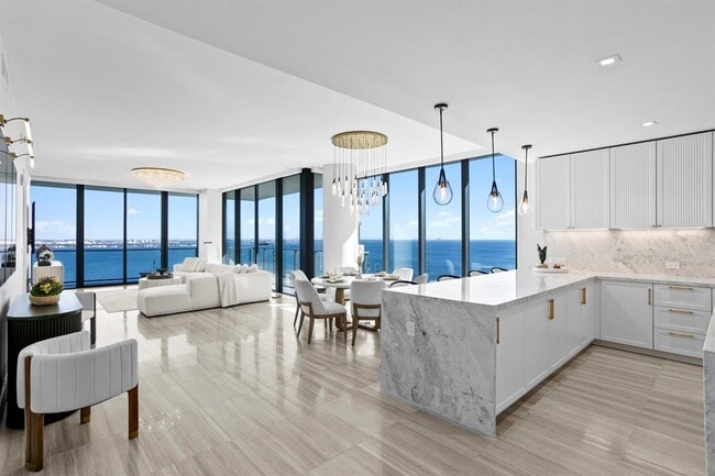 3101 Bayshore Blvd in Tampa, FL - Foto de edificio - Building Photo