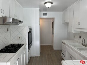 624 Aerick St-Unit -1 in Inglewood, CA - Foto de edificio - Building Photo