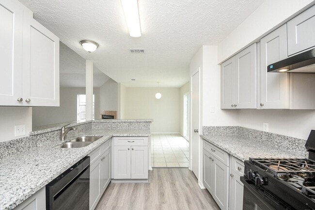 15315 Cedar Ridge Dr