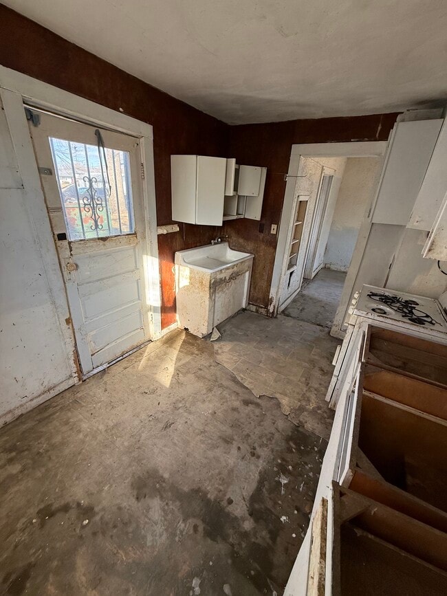 1700 W Grand Ave in Decatur, IL - Building Photo - Building Photo