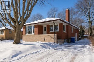 62 Harold Ave in Kitchener, ON - Building Photo