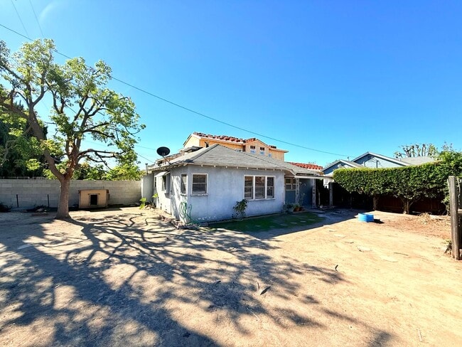 property at 6200-6202 N Muscatel Ave