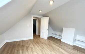 13 Saratoga St, Unit 2 in Boston, MA - Building Photo - Building Photo