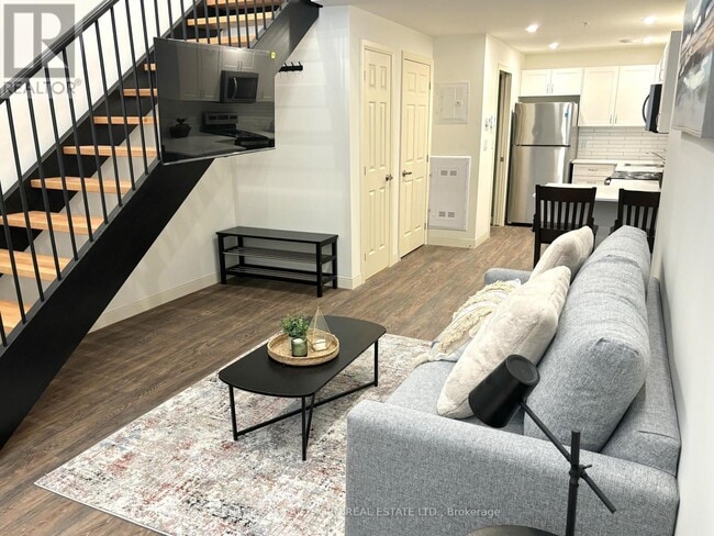 135 Station St in Belleville, ON - Building Photo - Building Photo