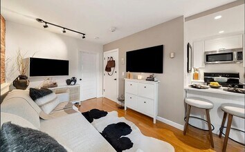 9 Hancock St, Unit 5R in Boston, MA - Foto de edificio - Building Photo