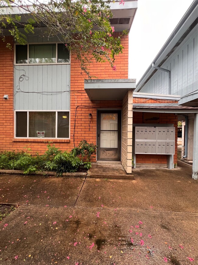 property at 5538 Holly St