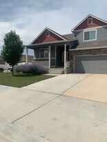 1362 Murrlet St in Berthoud, CO - Building Photo