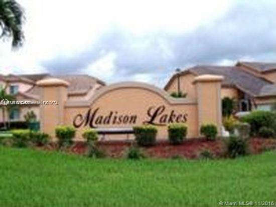 5167 Madison Lakes Cir E in Davie, FL - Foto de edificio