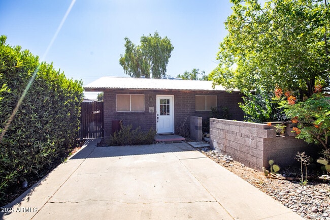 property at 2016 S Granada Dr