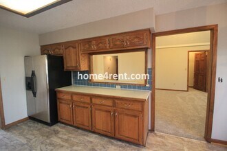 11231 Eby St in Overland Park, KS - Building Photo - Building Photo