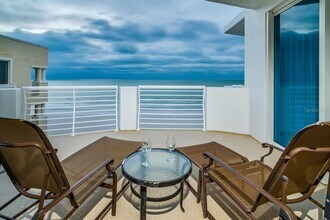 1350 Gulf Blvd in Clearwater, FL - Foto de edificio - Building Photo