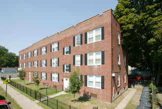 1916-1918 Broad St in Hartford, CT - Building Photo - Building Photo