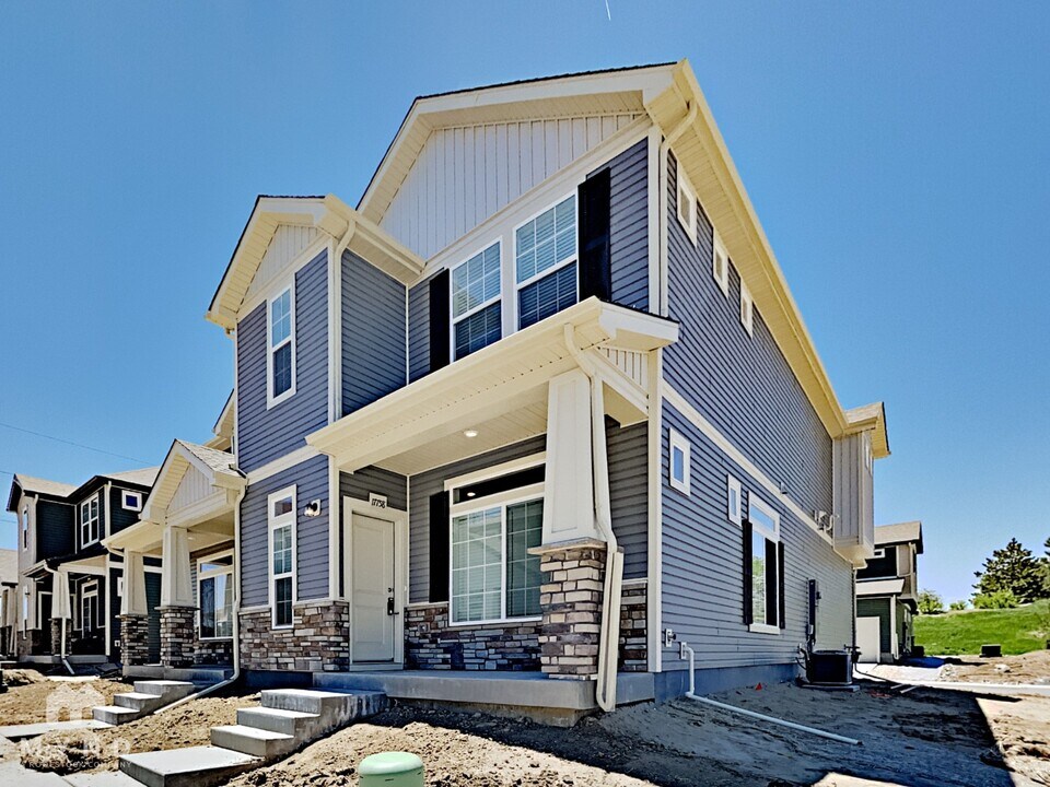 17758 E 103rd Ave in Commerce City, CO - Building Photo
