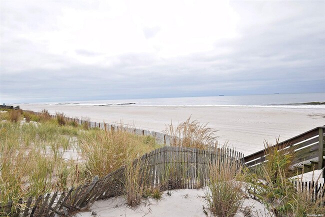 843 Oceanfront in Long Beach, NY - Building Photo - Building Photo