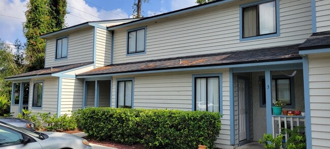 property at 5 Moultrie Creek Cir