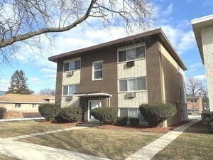 2127 S 15th Ave in Broadview, IL - Building Photo