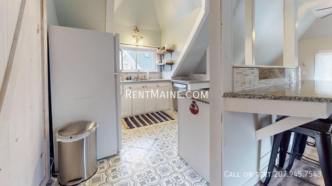 94 Otis St in Bangor, ME - Building Photo - Building Photo