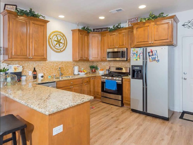 Boulder Ridge Villas in Ramona, CA - Foto de edificio - Interior Photo