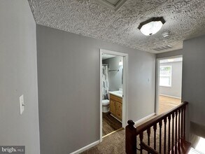 8584 Koluder Ct in Newington Forest, VA - Building Photo - Building Photo