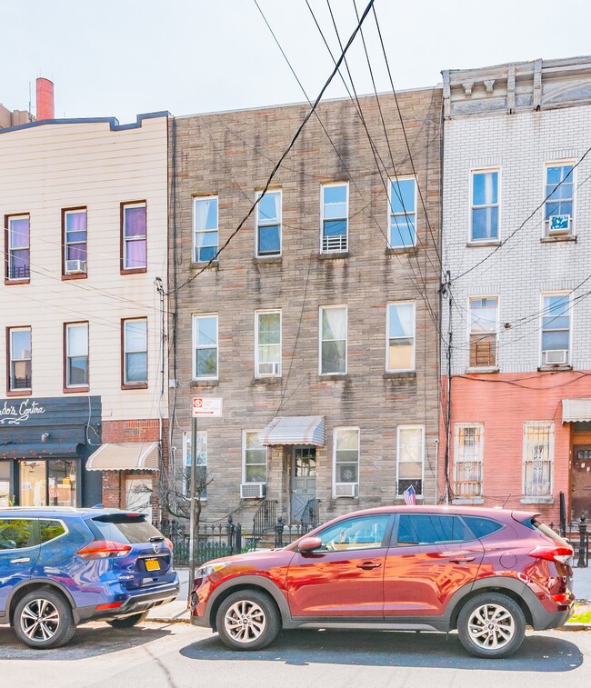 138 Saint Nicholas Ave in Brooklyn, NY - Building Photo - Primary Photo