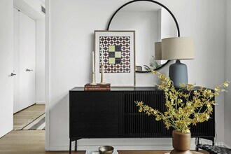 18 W 48th St in New York, NY - Building Photo - Building Photo