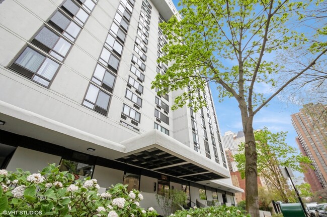 property at 1221 N Dearborn St