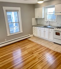 32 Tufts St, Unit 3 in Cambridge, MA - Building Photo - Building Photo
