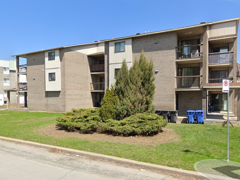 491 Lafontaine Rue in Repentigny, QC - Building Photo