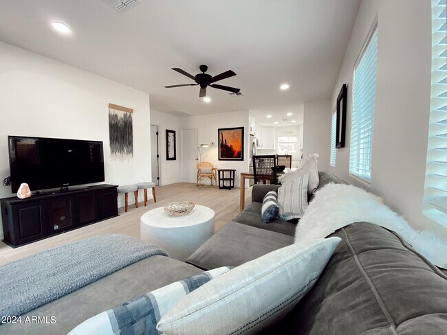 property at 2502 N 29th Pl
