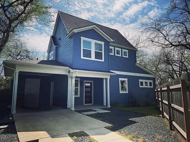 property at 1125 Saucedo St