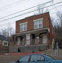 122 Valencia St in Cincinnati, OH - Building Photo
