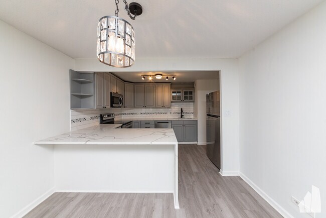 property at 1415 N Dearborn St