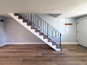 519-525 Cinderella Loop in Eugene, OR - Building Photo - Building Photo