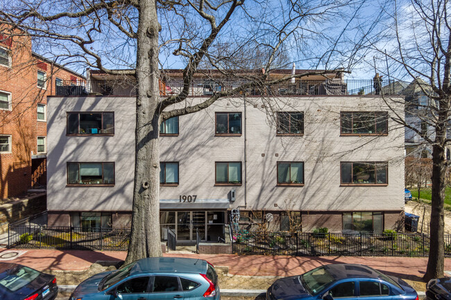 Ledroit Place in Washington, DC - Building Photo - Building Photo